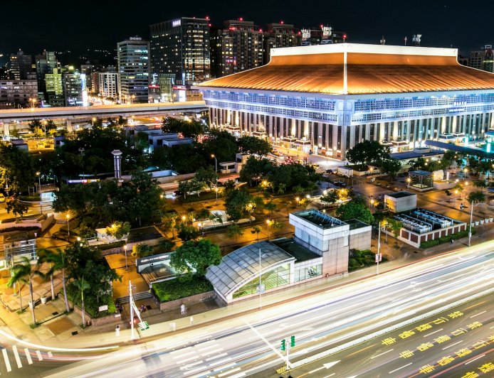 Smart Stadiums: How Technology Is Transforming Live Sports Experiences
