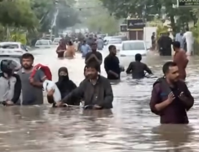 Karachi Rains Wreak Havoc: City Faces Collapse Warning