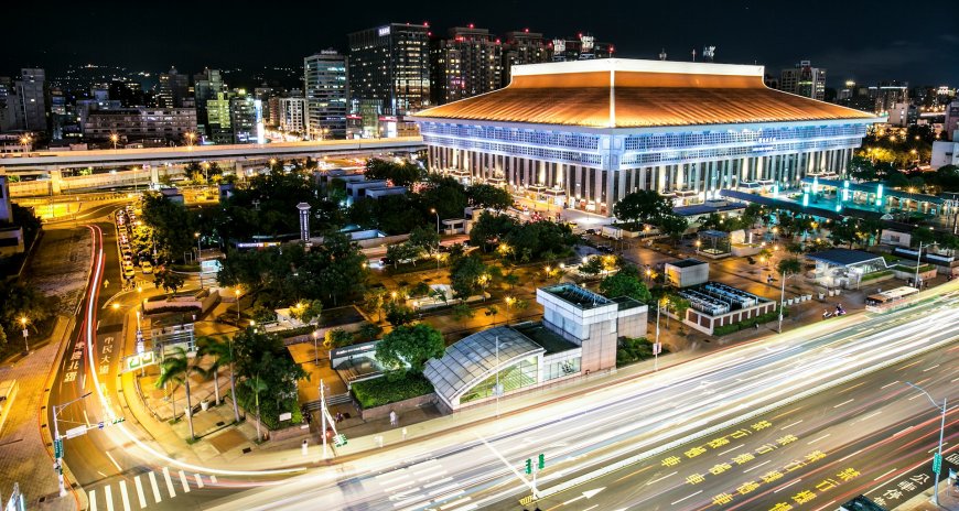 Smart Stadiums: How Technology Is Transforming Live Sports Experiences